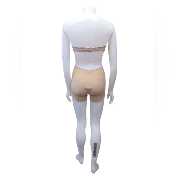 Assets By Sara Blakely NWT Nude Girl Short Spanx Size Large - Picture 2 of 4